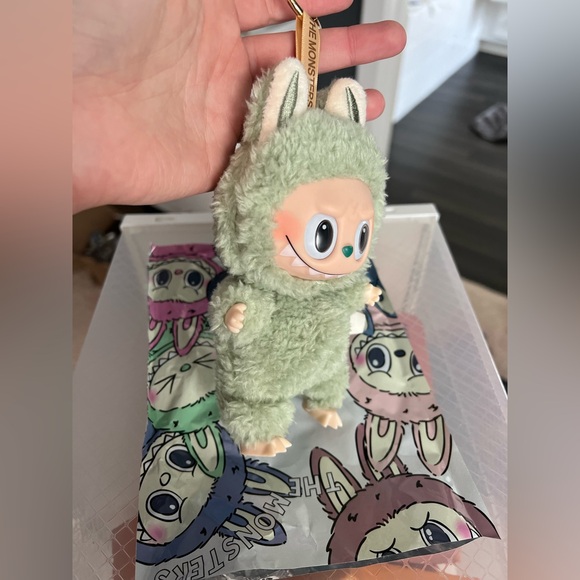 Authentic POP MART Labubu The Monsters Exciting Macaroon Vinyl Face Plush 🤗 - Picture 5 of 5